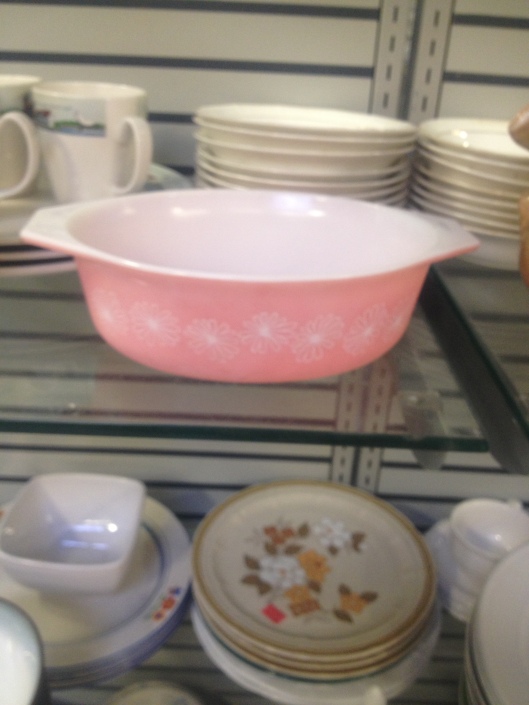 vintage pink daisy pyrex dish